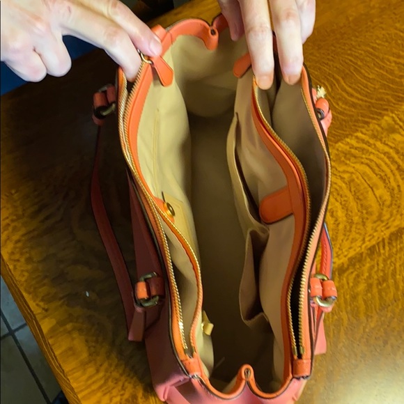 Beautiful used Coach purse! - Picture 5 of 7